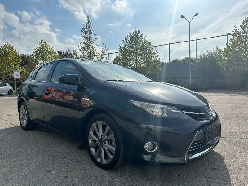 Toyota Auris Автомат/хибрид/Сервизна книжка Image 6