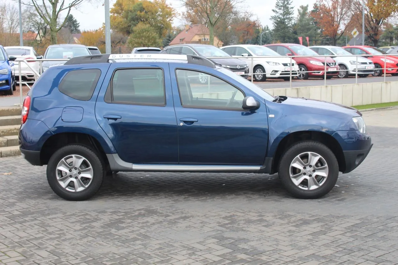 Dacia Duster 1.6 SCe Celebration 4x2...  Image 3