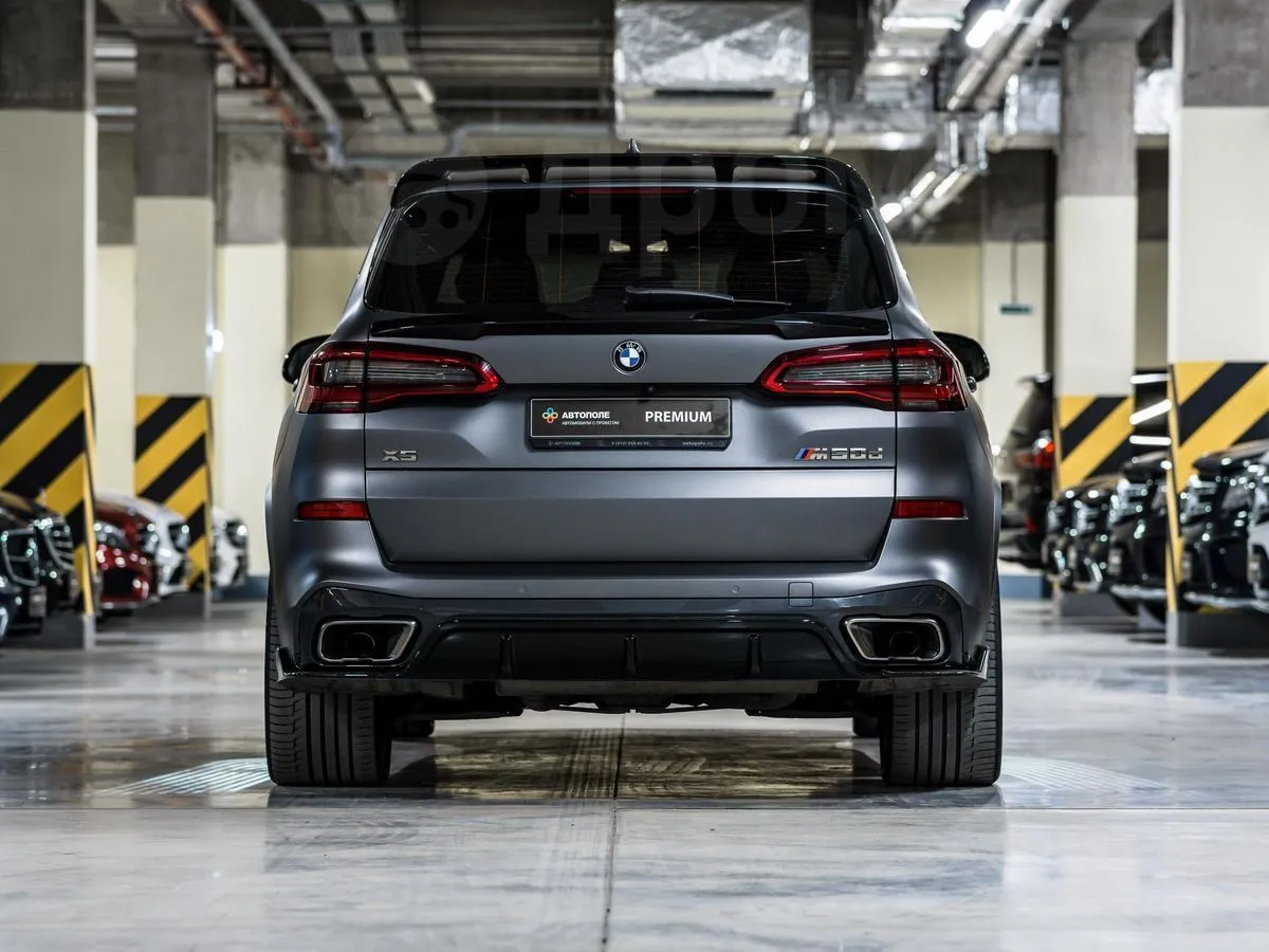 BMW X5 xDrive M50d AT Base Image 6